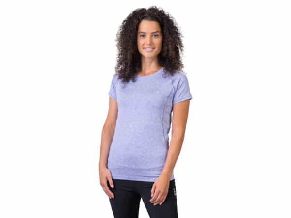 HANNAH Shelly II urheilu T-paita kuvattuna edestä, värissä laventeli. Paita on lyhythihainen ja suunniteltu ulkoiluun.